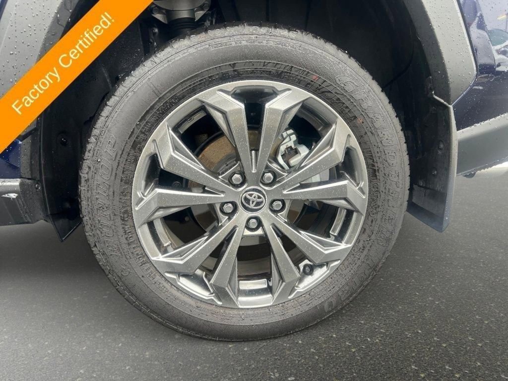 Certified 2025 Toyota RAV4 XLE Premium image 25