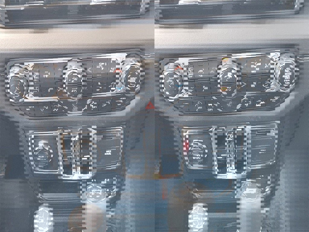 New 2025 Jeep Wrangler Unlimited Sahara image 14