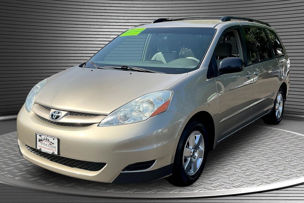 Used 2008 Toyota Sienna LE FWD image 3