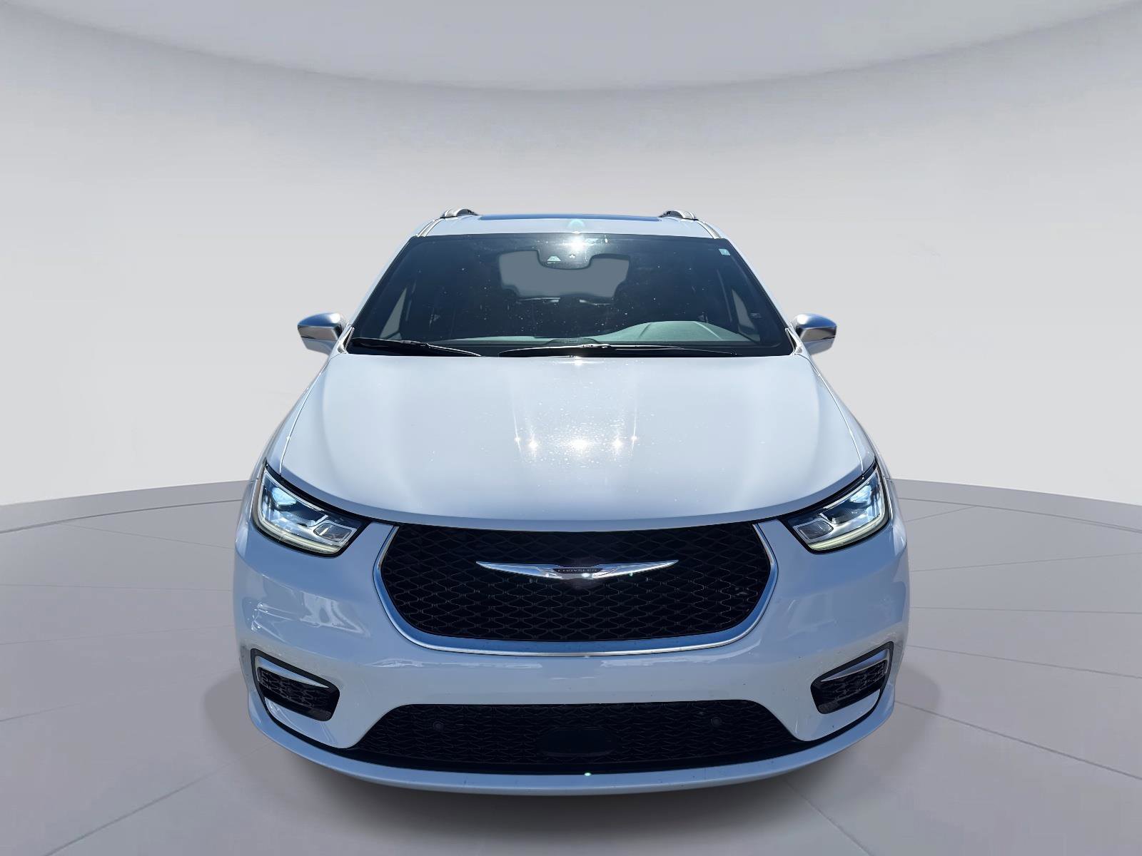 Used 2024 Chrysler Pacifica Pinnacle image 9