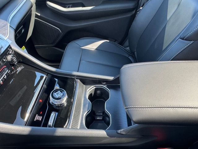 New 2025 Jeep Grand Cherokee Limited w/ Black Appearance Package image 35