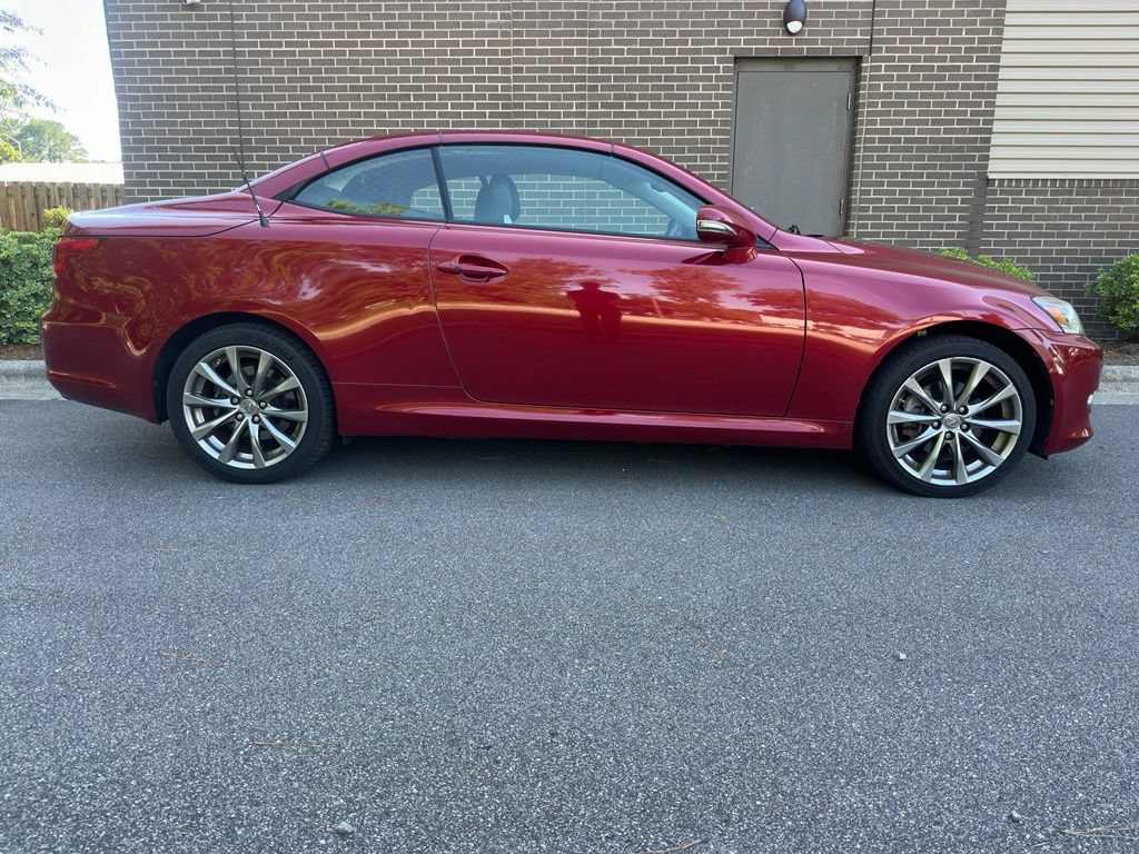 Used 2013 Lexus IS 250C RWD image 3