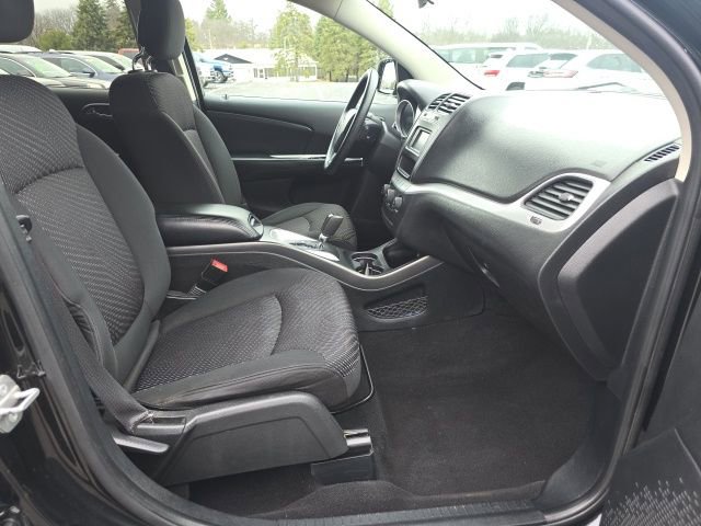 Used 2016 Dodge Journey SXT w/ Comfort/Convenience Group image 33