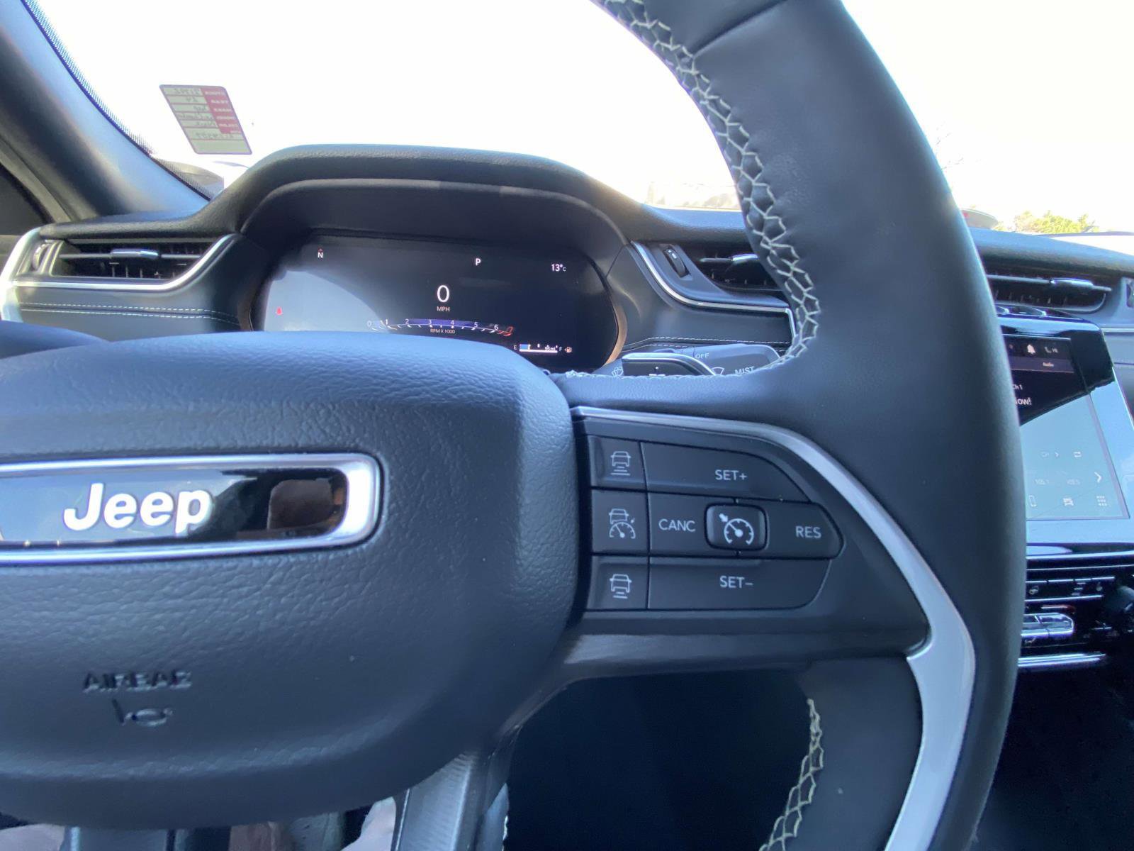 Certified 2024 Jeep Grand Cherokee Altitude image 10