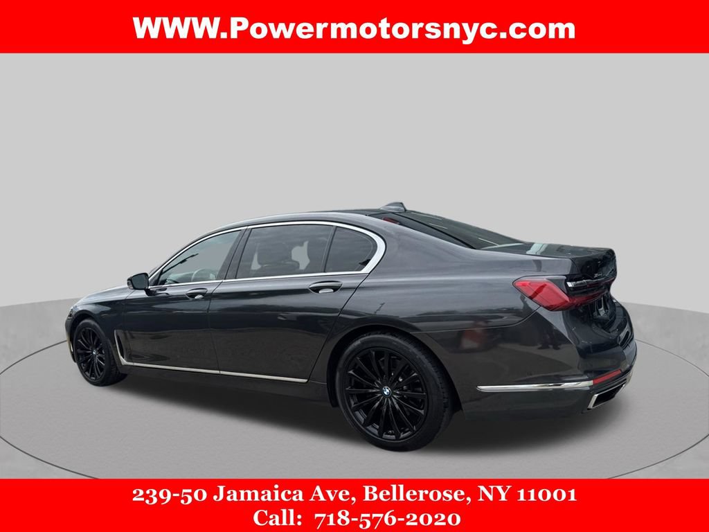 Used 2022 BMW 740i xDrive AWD/4WD image 3