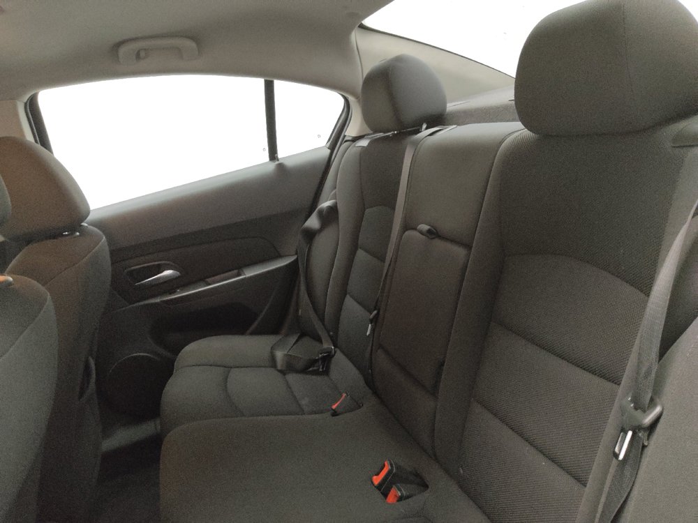 Used 2016 Chevrolet Cruze LT FWD image 18
