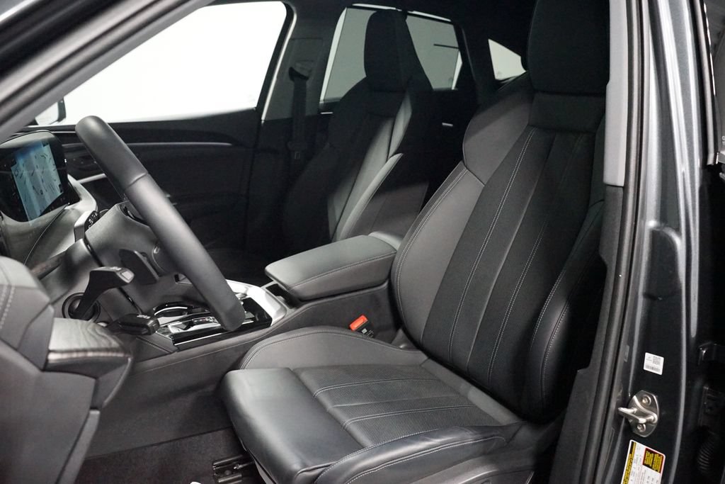 Used 2025 Audi Q5 Premium Plus AWD/4WD image 27