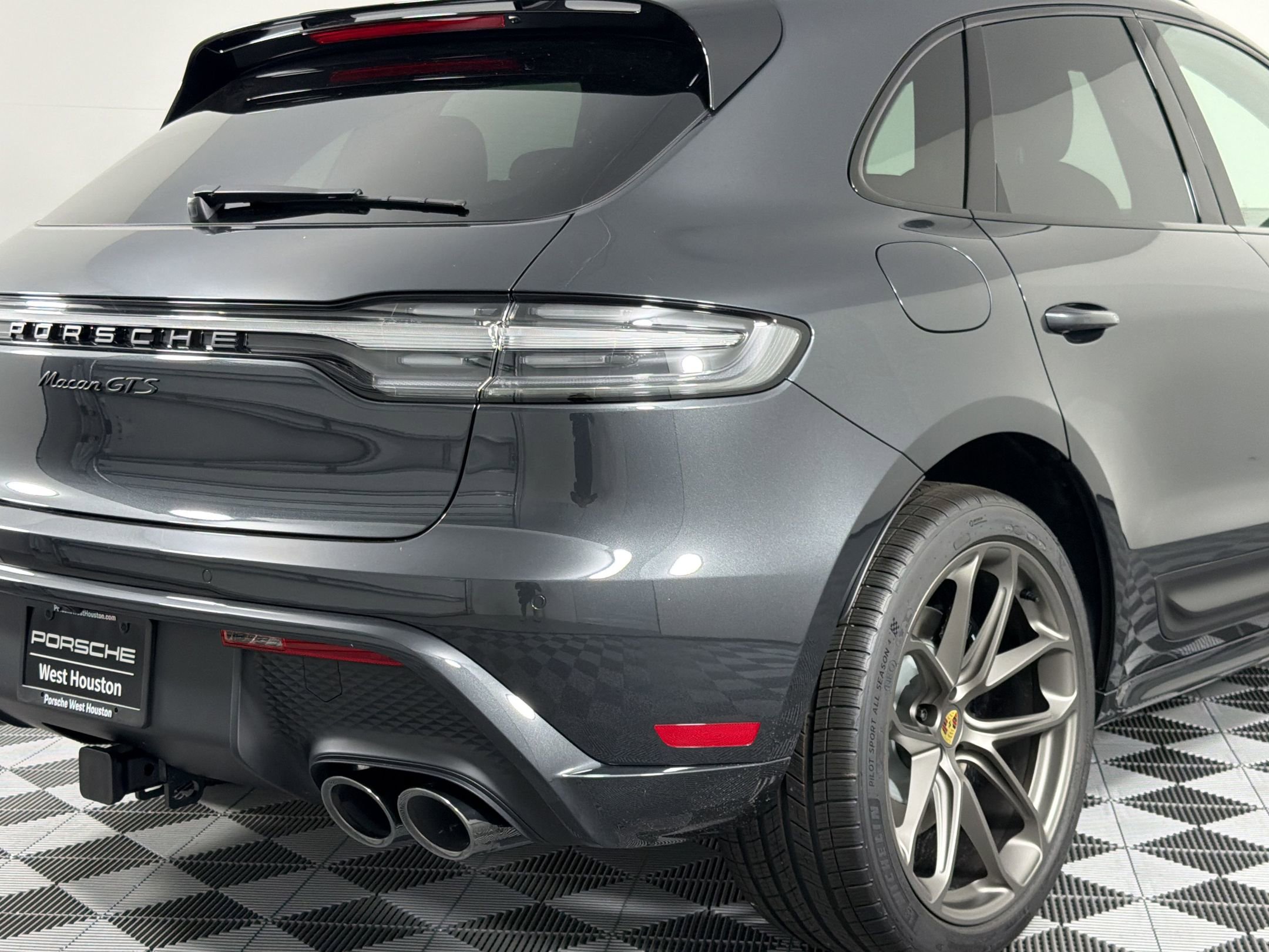 New 2026 Porsche Macan GTS AWD/4WD image 10