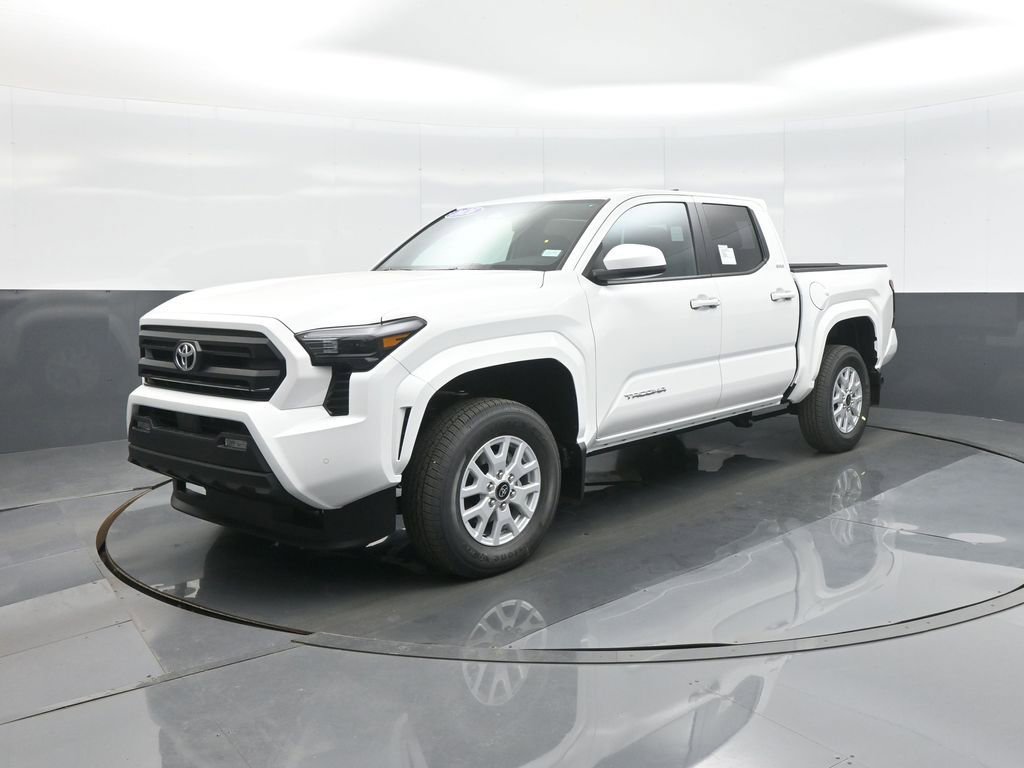 Used 2026 Toyota Tacoma SR5 AWD/4WD image 4