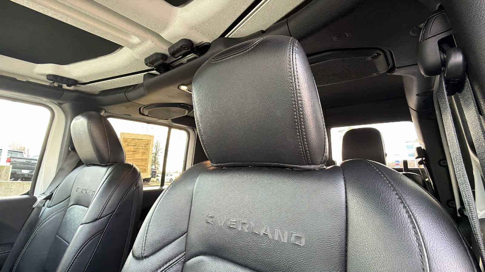 Used 2022 Jeep Gladiator Overland w/ Popular Equipment Package image 11