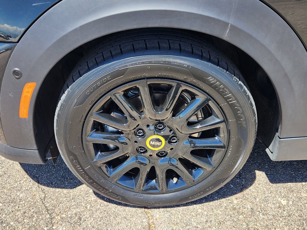 Used 2024 MINI Cooper SE FWD image 17