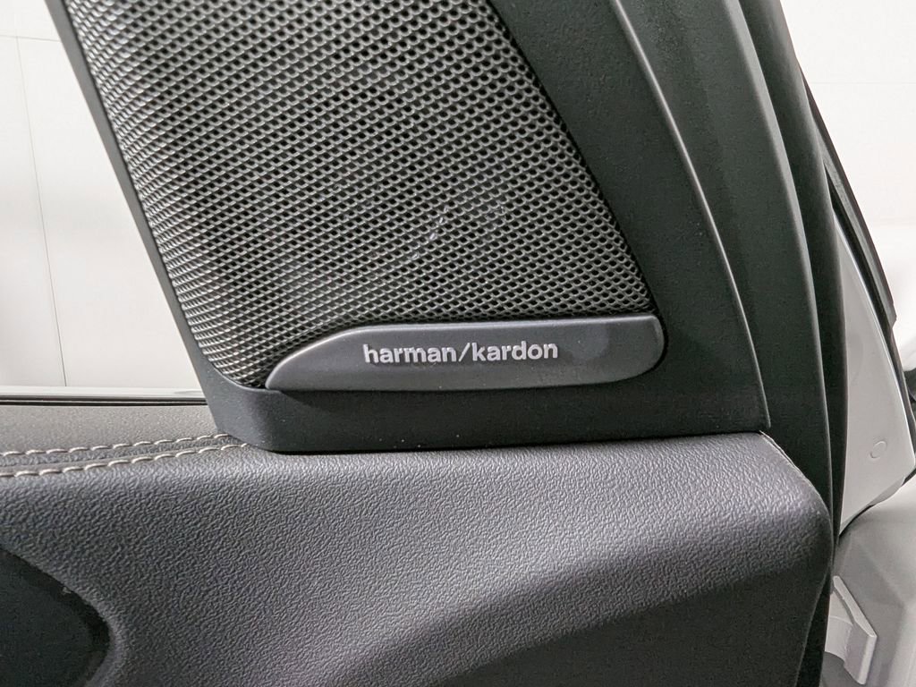 Certified 2025 BMW X5 xDrive40i w/ Premium Package image 17