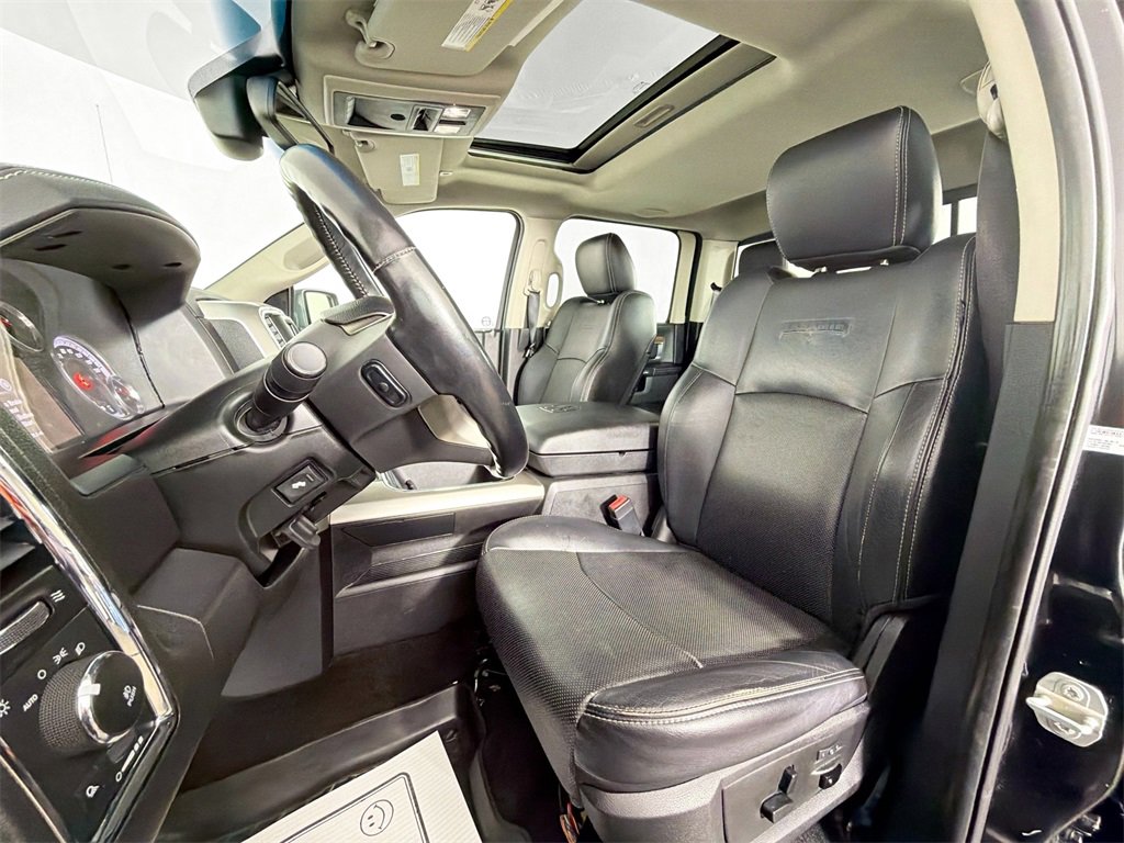 Used 2017 RAM 1500 Laramie w/ Convenience Group image 20