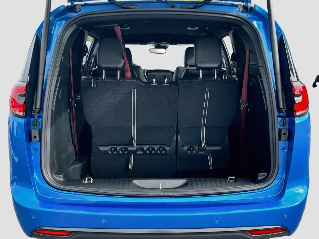 New 2027 Chrysler Pacifica Select FWD image 24