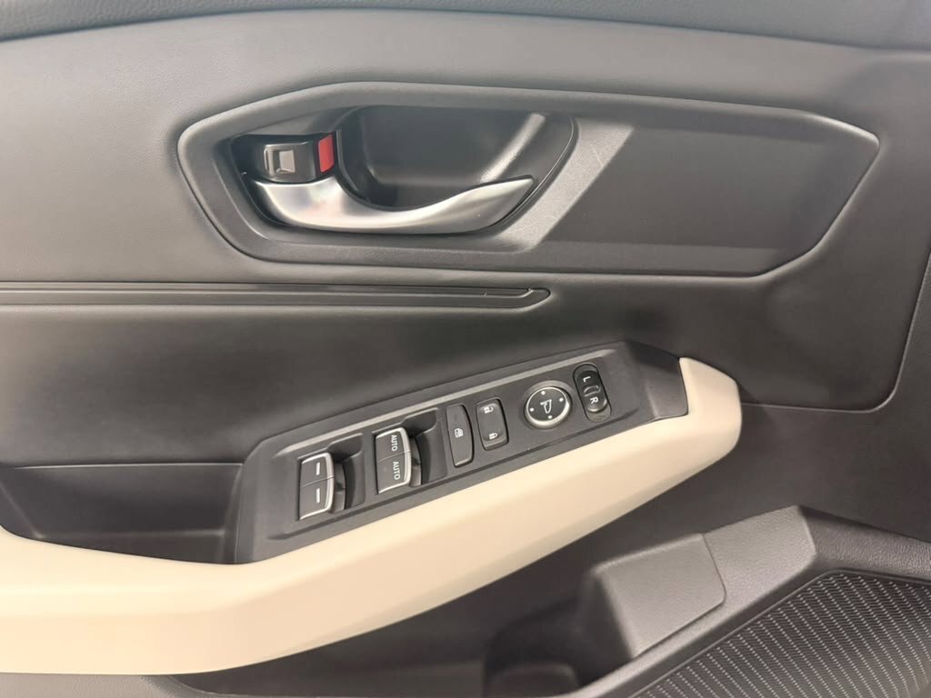 Certified 2025 Honda Accord SE image 22