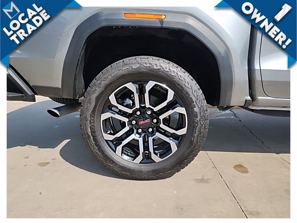 Used 2025 GMC Canyon AT4 w/ Nightfall Edition AWD/4WD image 15