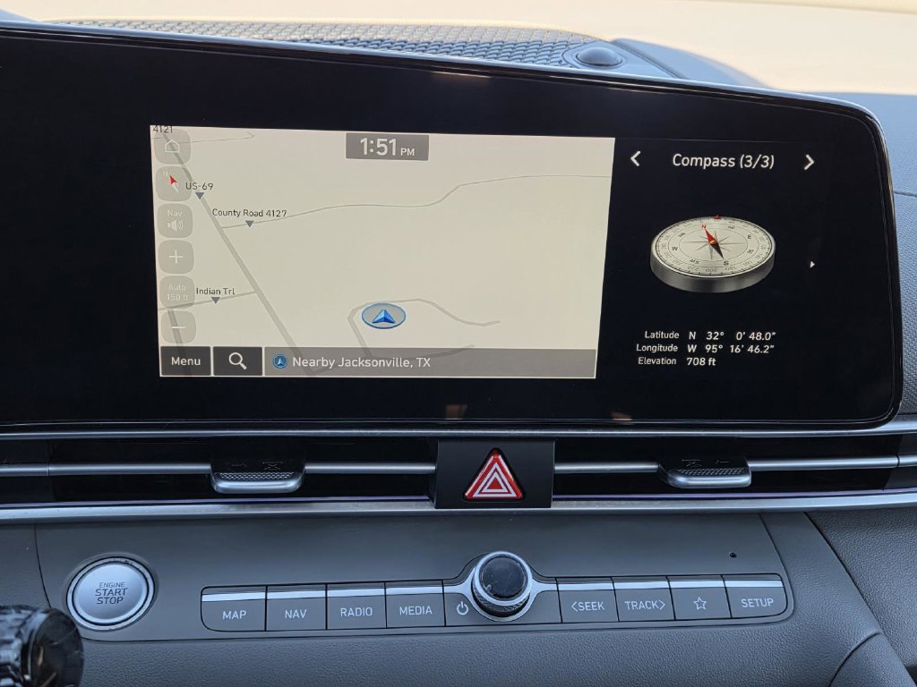 Used 2024 Hyundai Elantra SEL FWD image 25