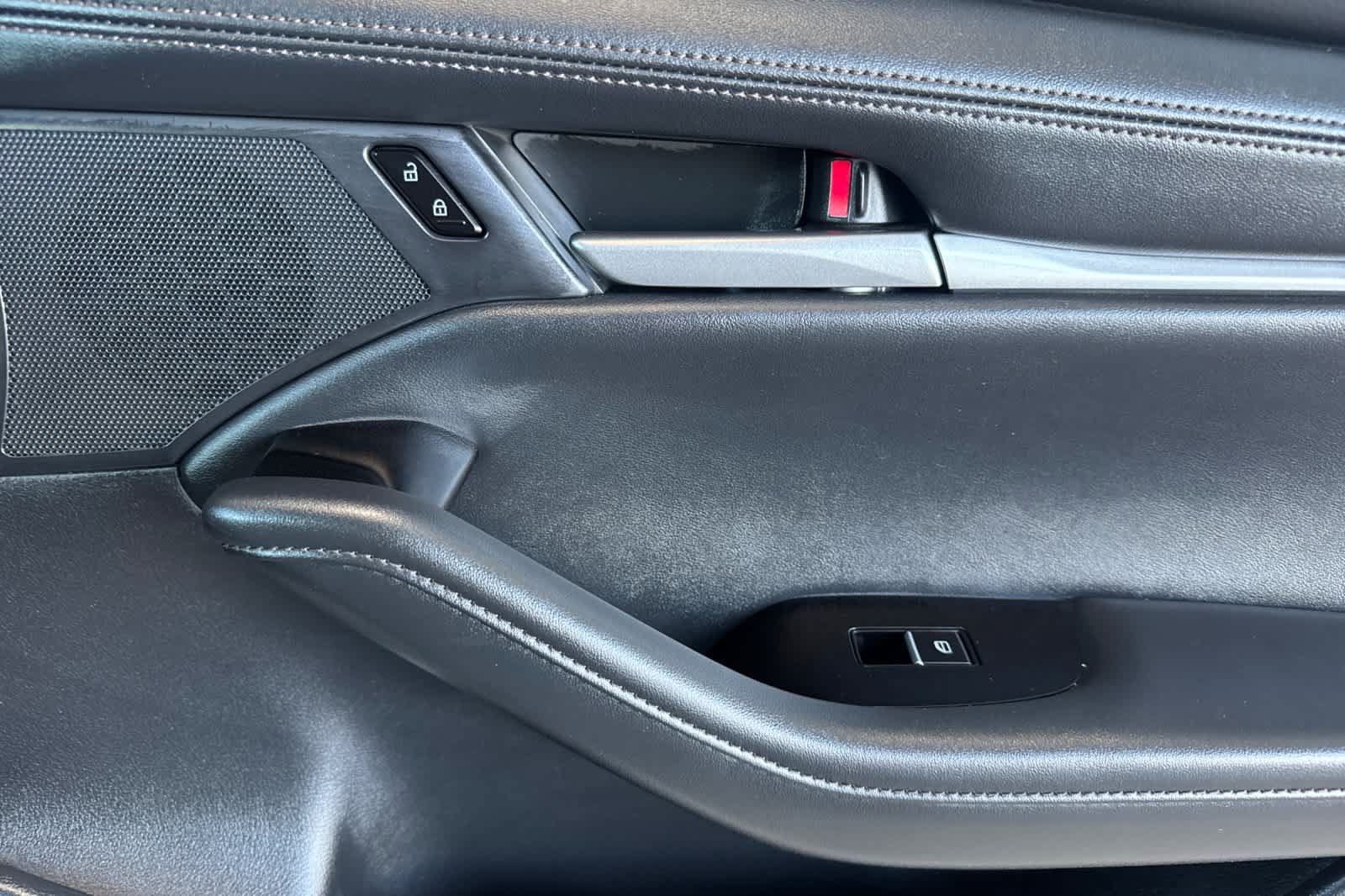 Used 2025 MAZDA MAZDA3 s Sport FWD image 17