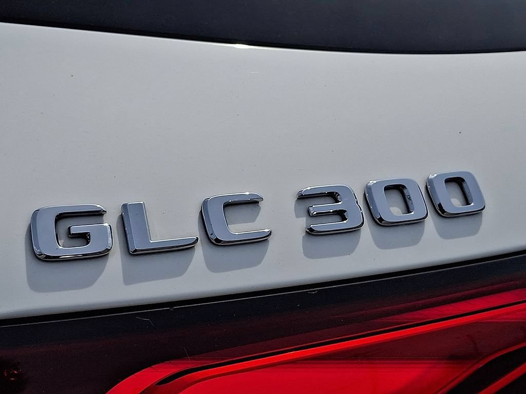 Used 2023 Mercedes-Benz GLC 300 4MATIC image 30