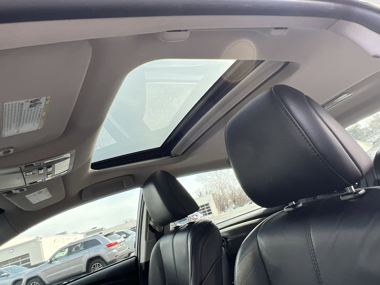 Used 2017 Toyota Avalon Limited w/ Carpet Mat Package image 22