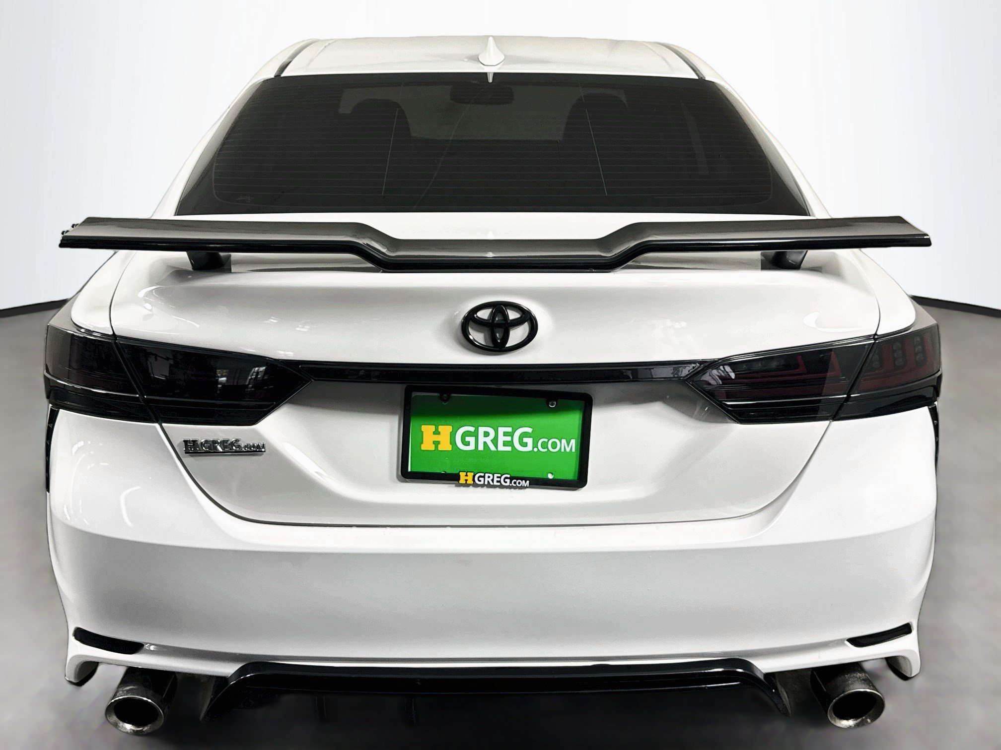 Used 2020 Toyota Camry SE w/ Convenience Package FWD image 8
