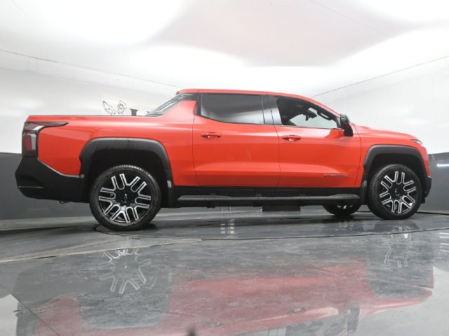New 2026 Chevrolet Silverado EV LT AWD/4WD image 31