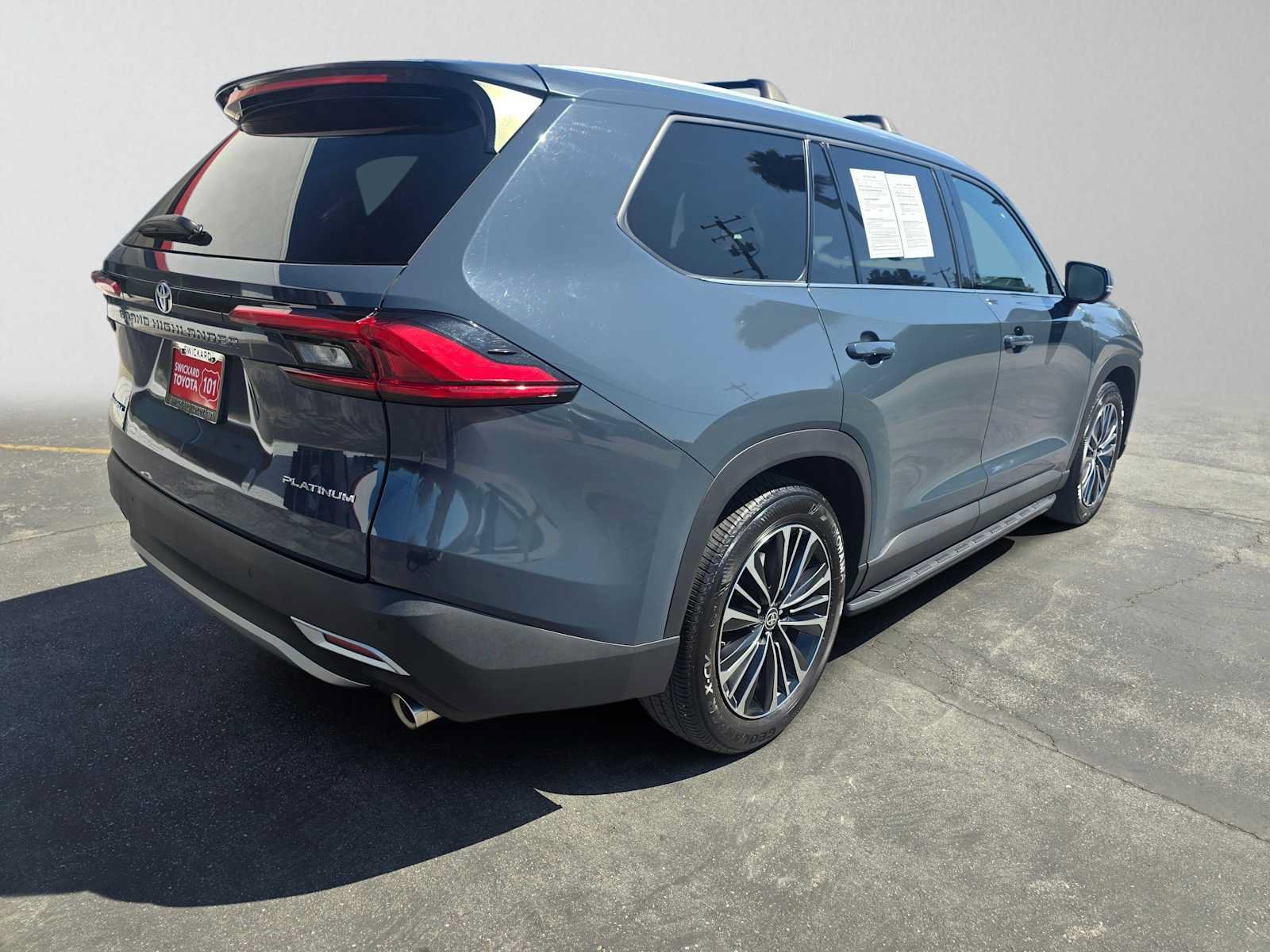 Used 2024 Toyota Grand Highlander AWD Hybrid image 3