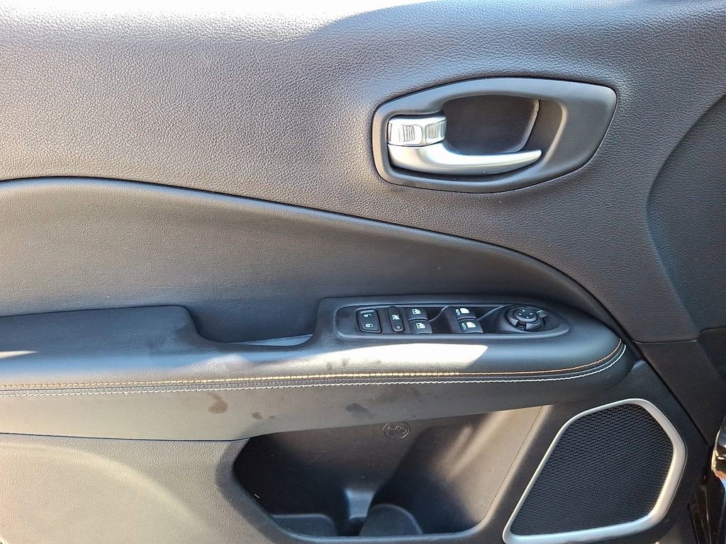 Used 2018 Jeep Compass Sport image 13