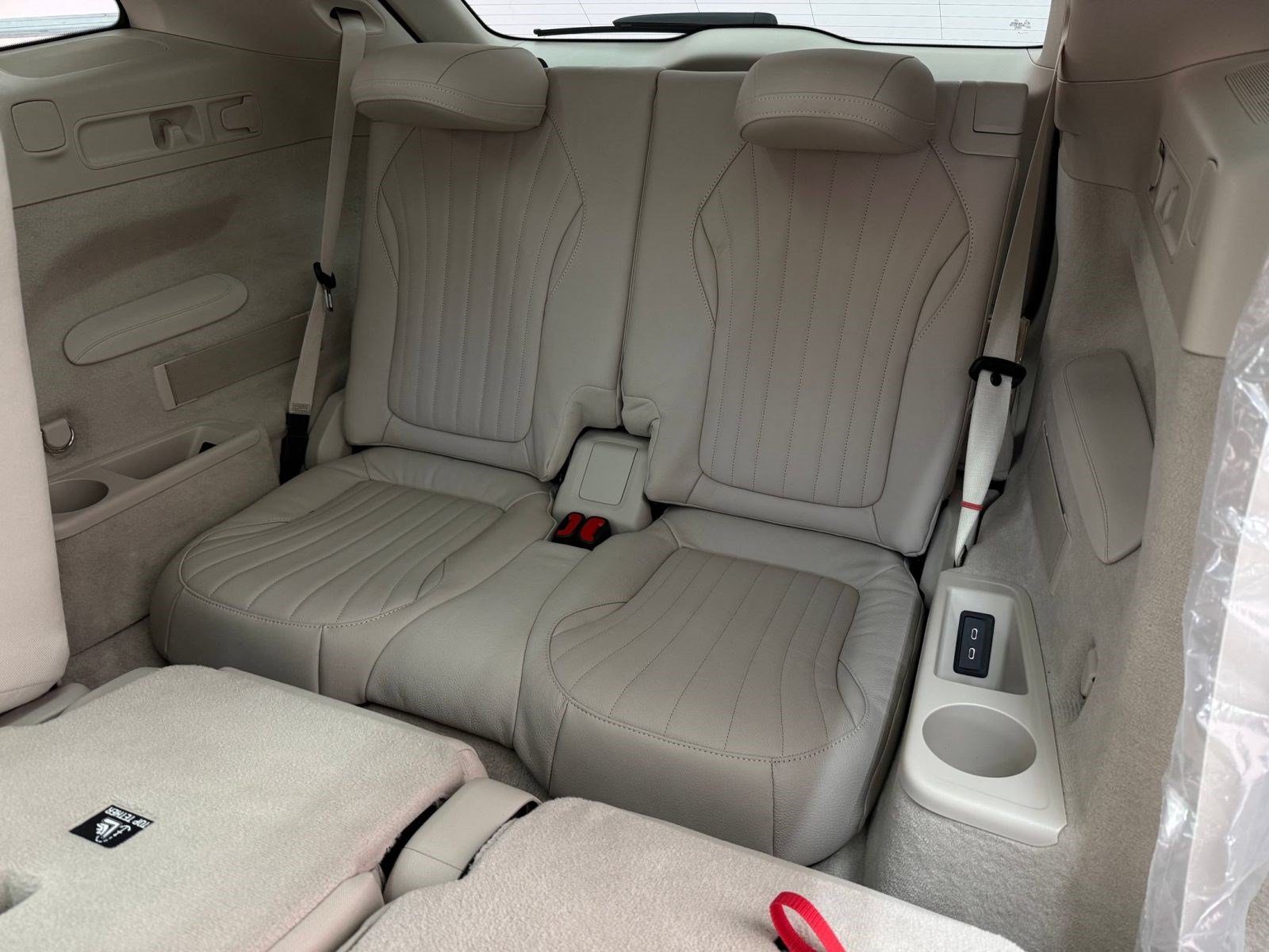 New 2027 Mercedes-Benz EQS 400 4MATIC SUV image 28