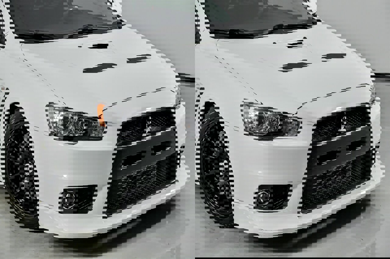 Used 2014 Mitsubishi Lancer Evolution GSR image 3