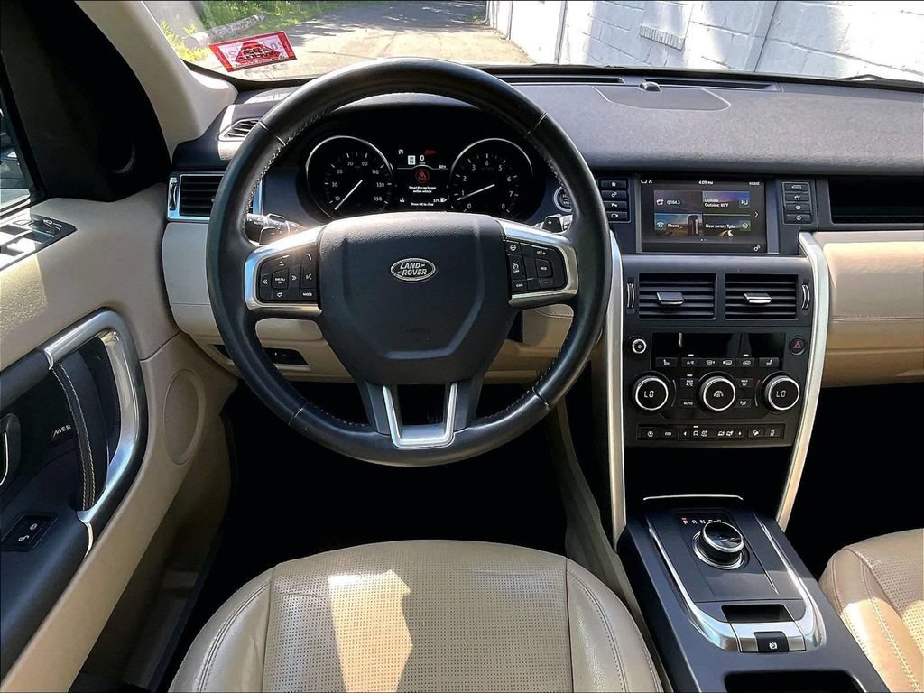 Used 2019 Land Rover Discovery Sport HSE AWD/4WD image 11