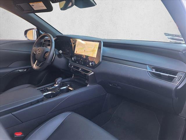 Used 2025 Lexus RX 350h w/ Convenience Package image 17