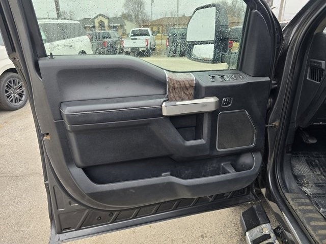 Used 2019 Ford F250 Lariat w/ Lariat Value Package image 10