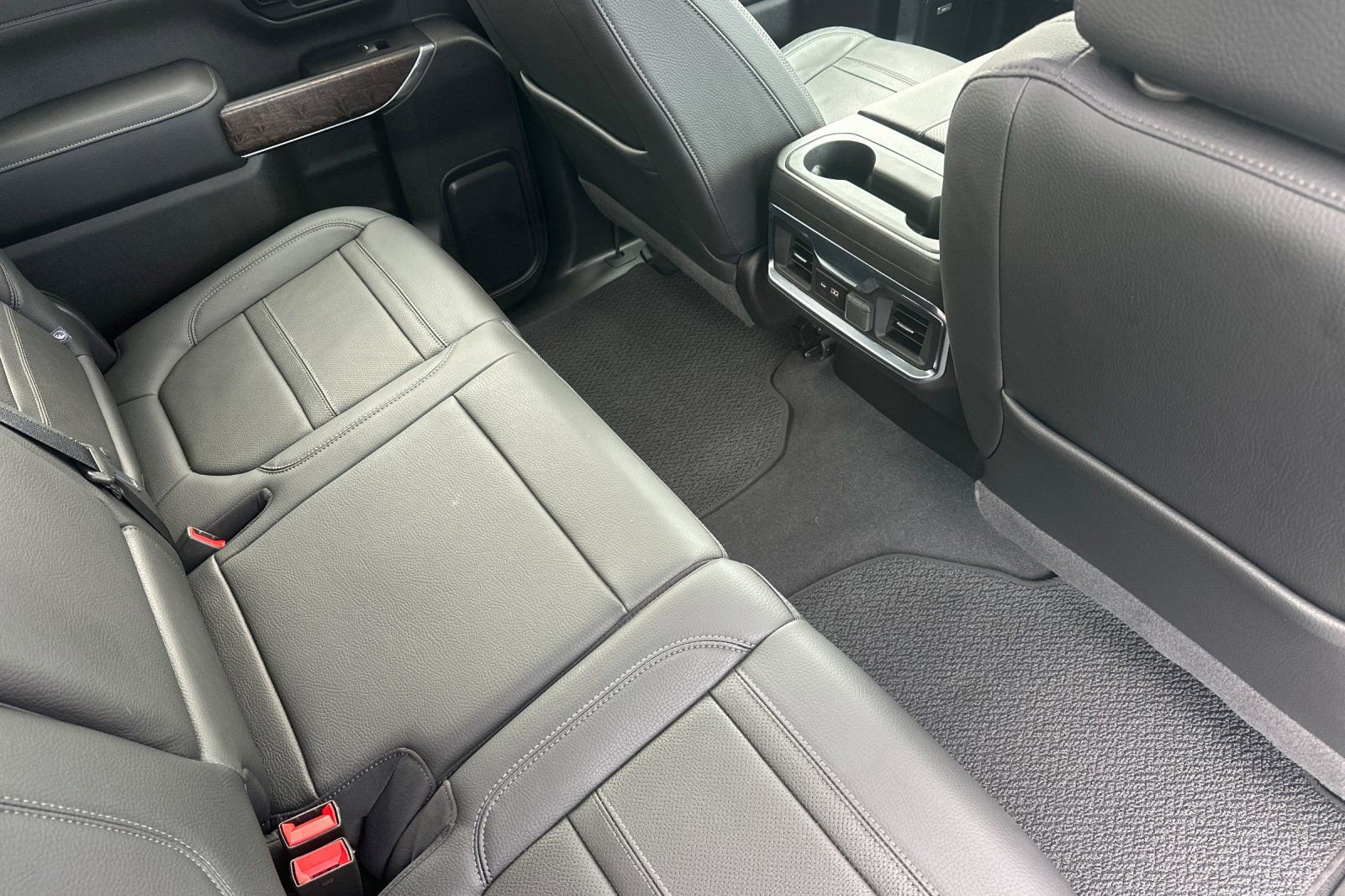 Used 2022 GMC Sierra 3500 Denali image 17