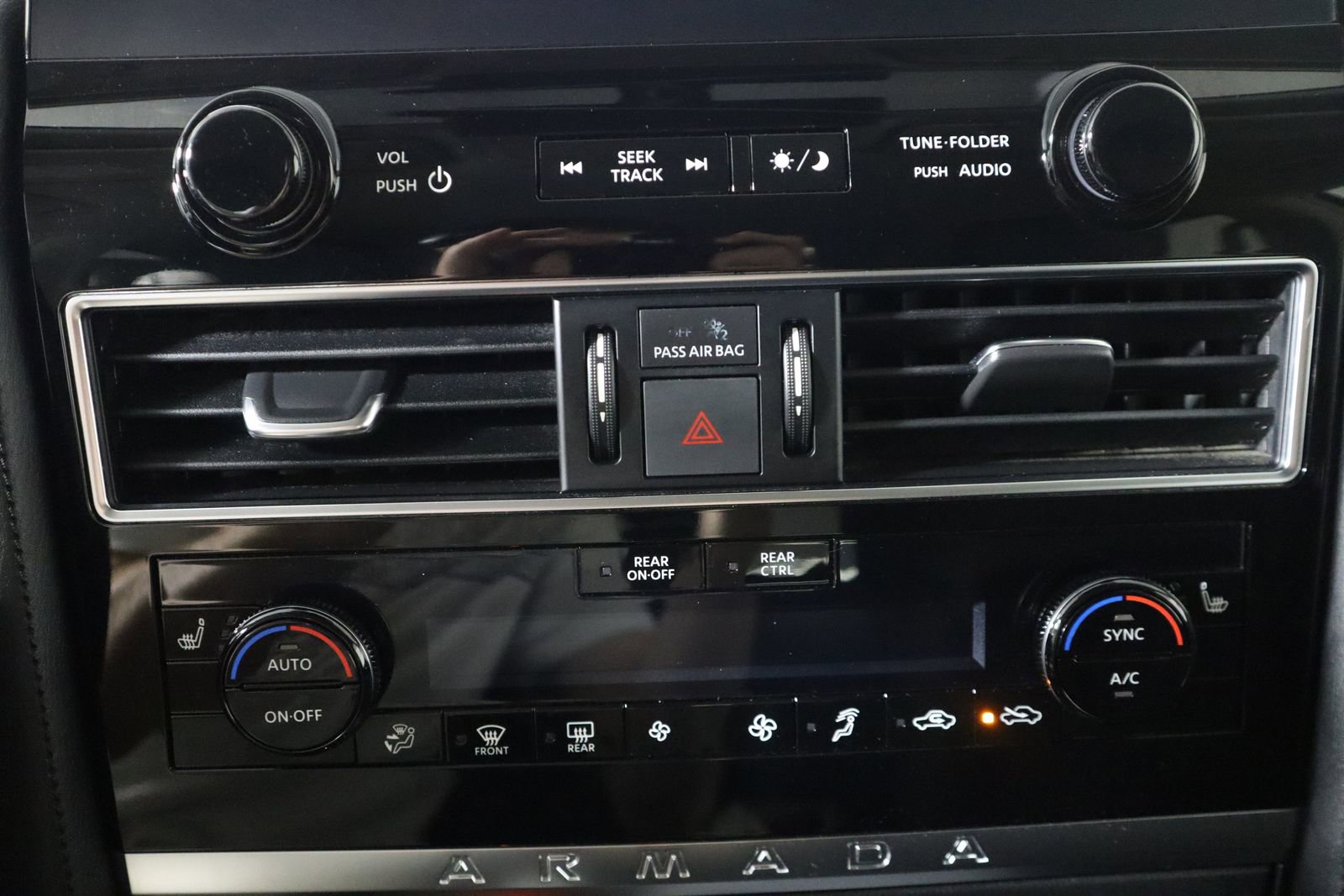 Used 2023 Nissan Armada SV image 31