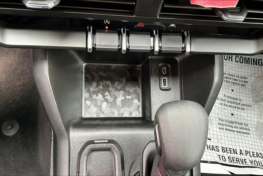 Used 2023 Chevrolet Colorado W/T image 17