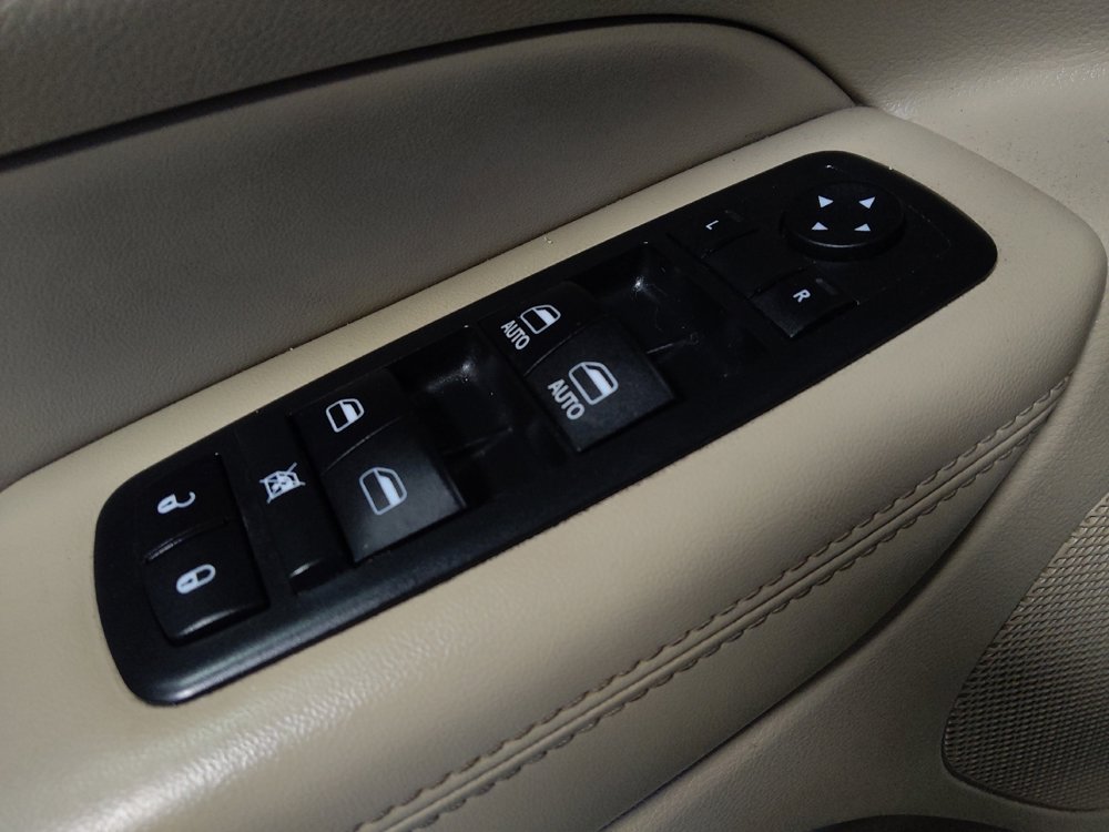 Used 2018 Jeep Grand Cherokee Laredo image 27