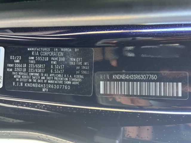 Used 2024 Kia Carnival LX FWD image 21
