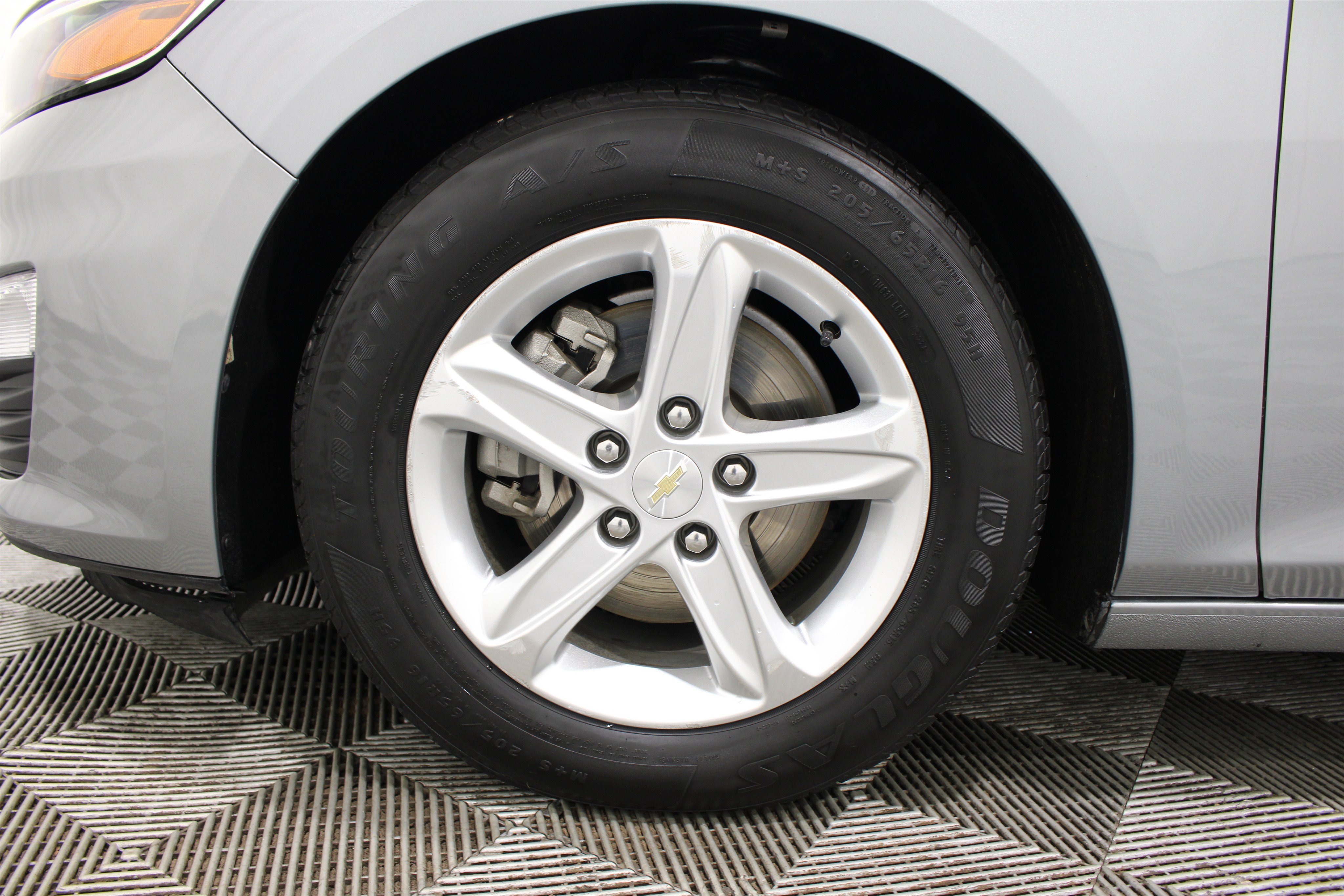 Used 2023 Chevrolet Malibu LS FWD image 35