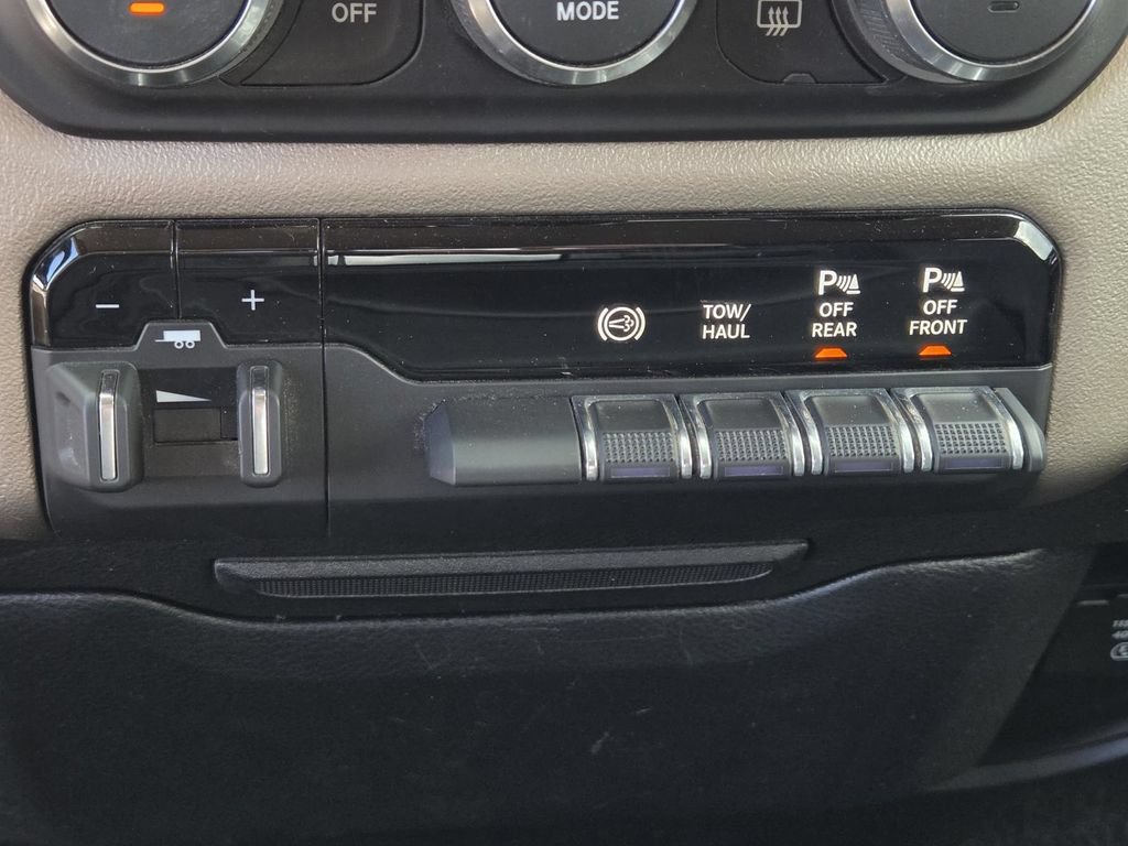 Used 2019 RAM 2500 Laramie w/ Protection Group AWD/4WD image 30