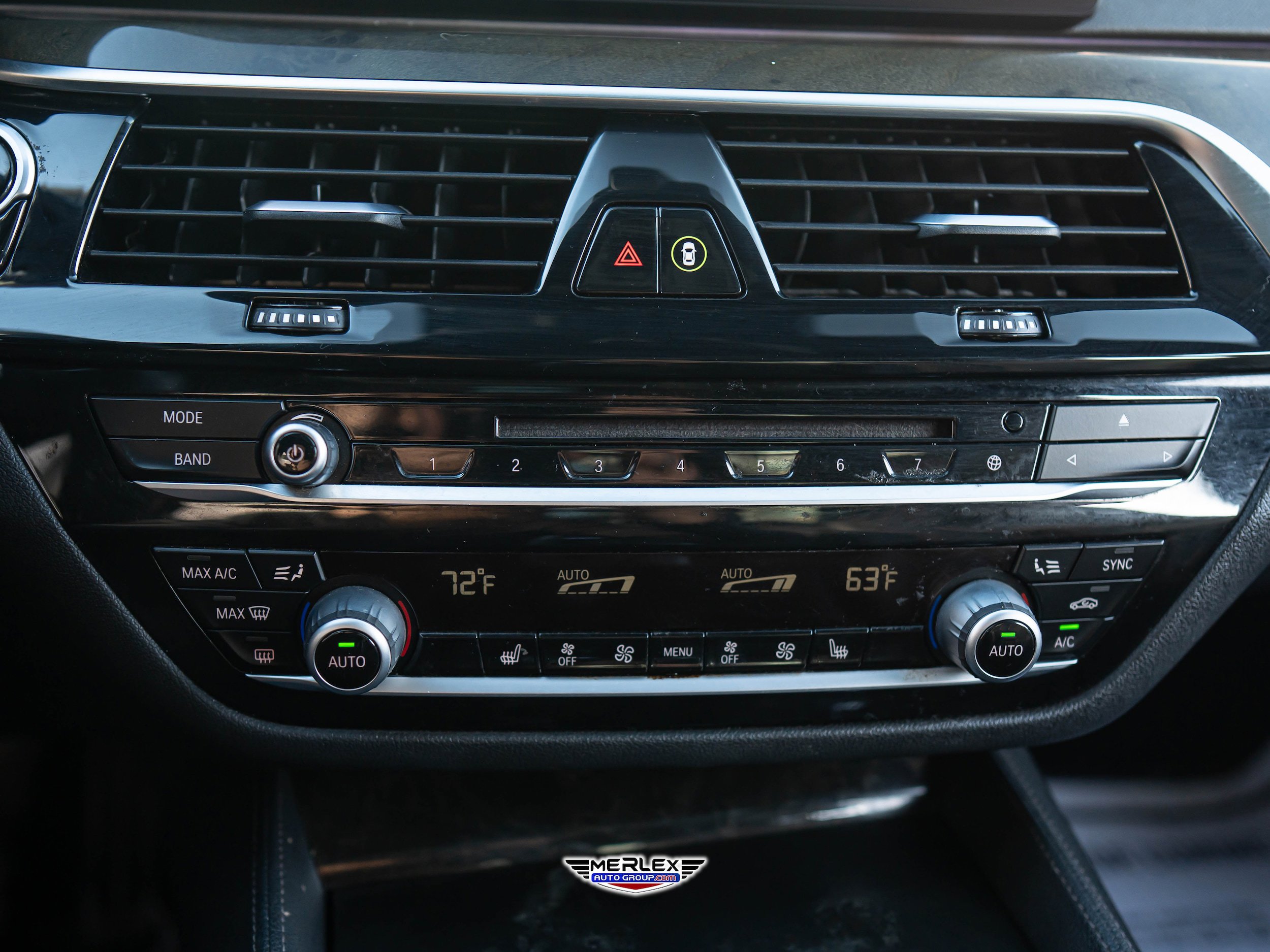 Used 2019 BMW 540i w/ M Sport Package image 34