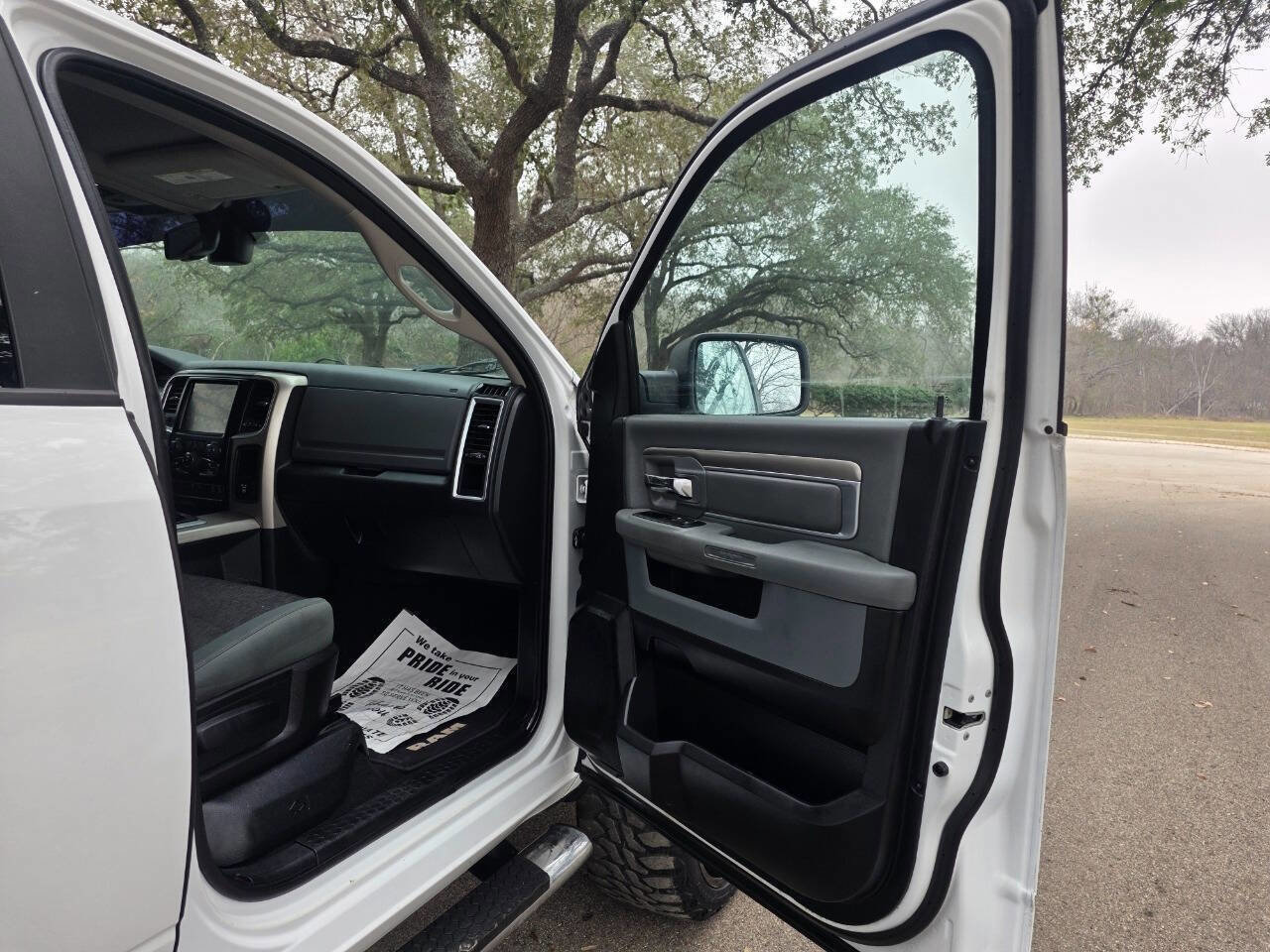 Used 2015 RAM 1500 Lone Star image 38