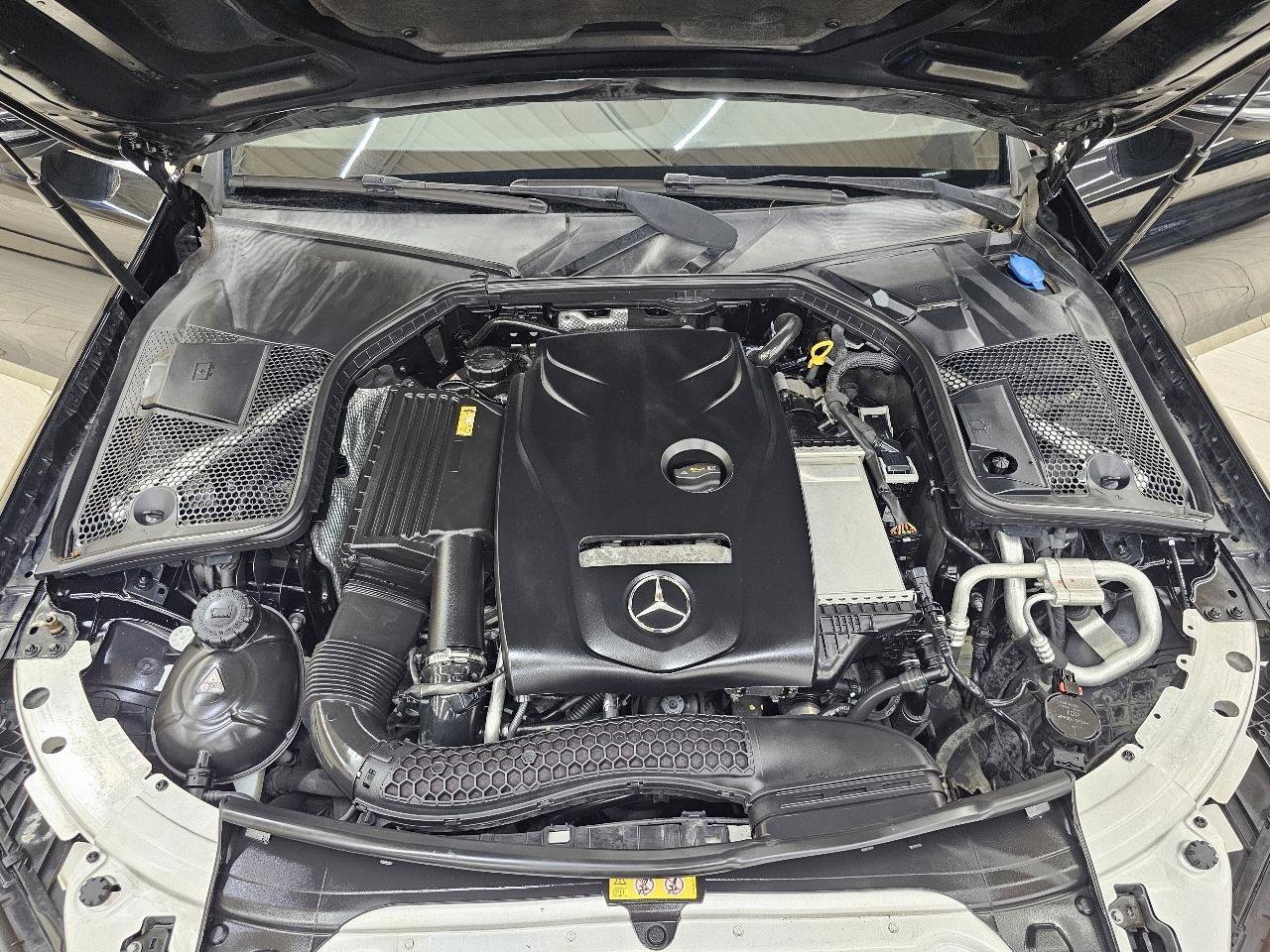 Used 2017 Mercedes-Benz C 300 Sedan w/ Premium 1 Package image 41