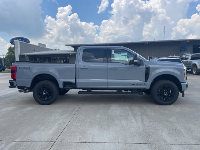 New 2025 Ford F250 Lariat w/ Black Appearance Package image 16