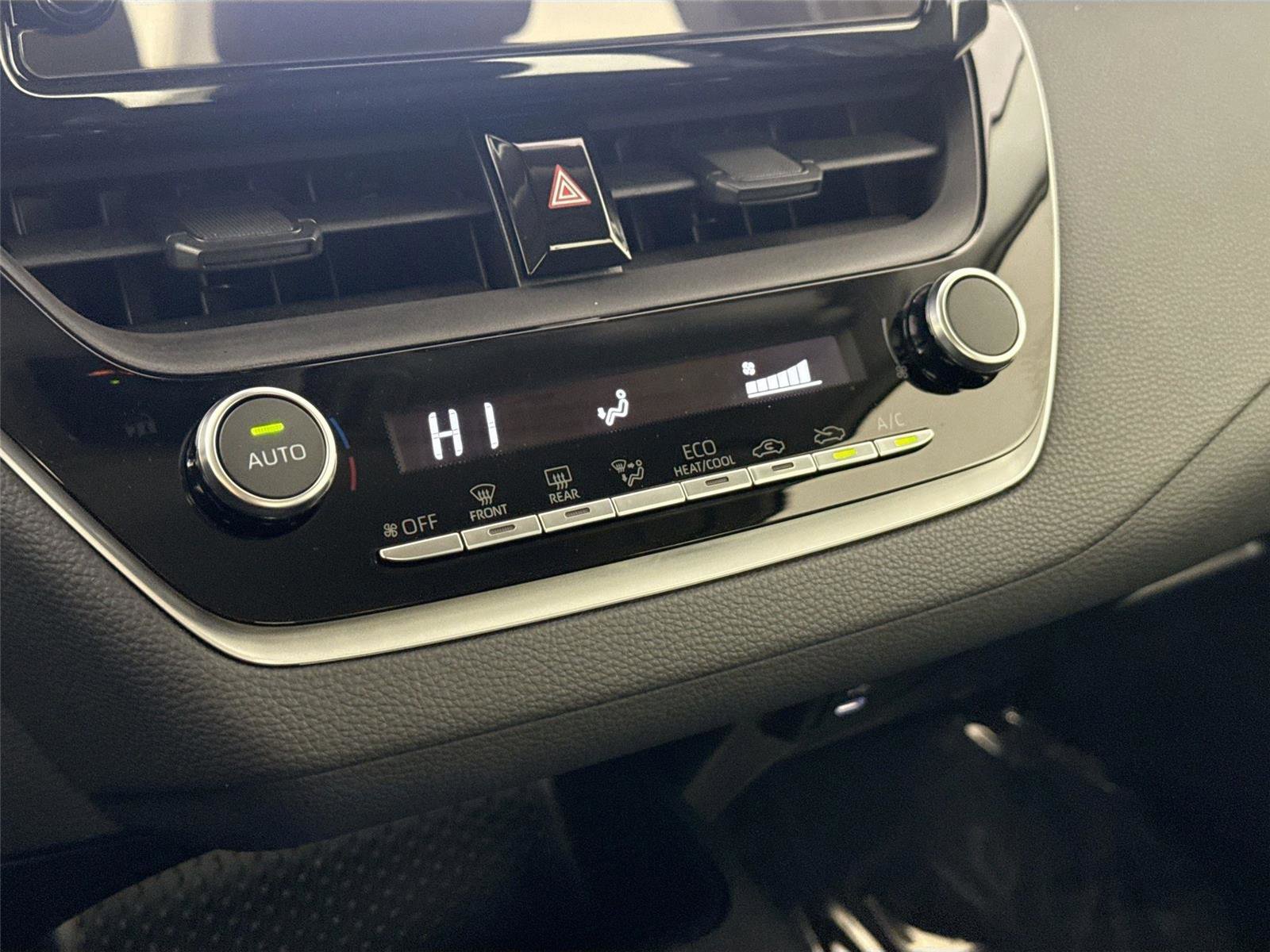 Certified 2025 Toyota Corolla LE image 23