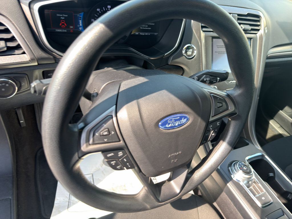Used 2019 Ford Fusion SE image 11