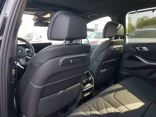 Used 2025 BMW X5 xDrive40i w/ M Sport Package image 13