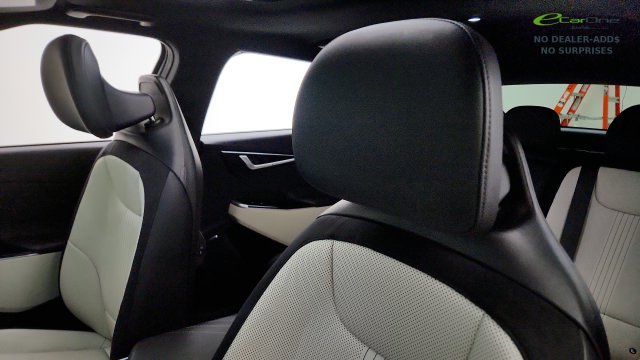 Used 2024 Kia EV6 GT-Line w/ GT-Line White Seat Package AWD/4WD image 51