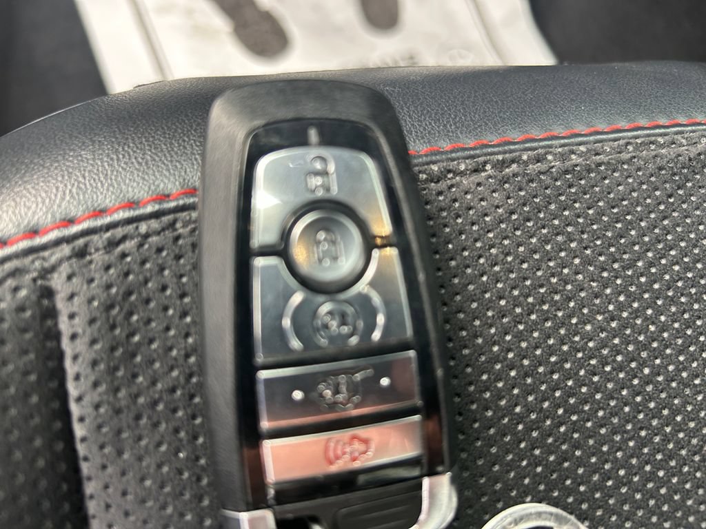 Used 2025 Ford Explorer ST AWD/4WD image 34
