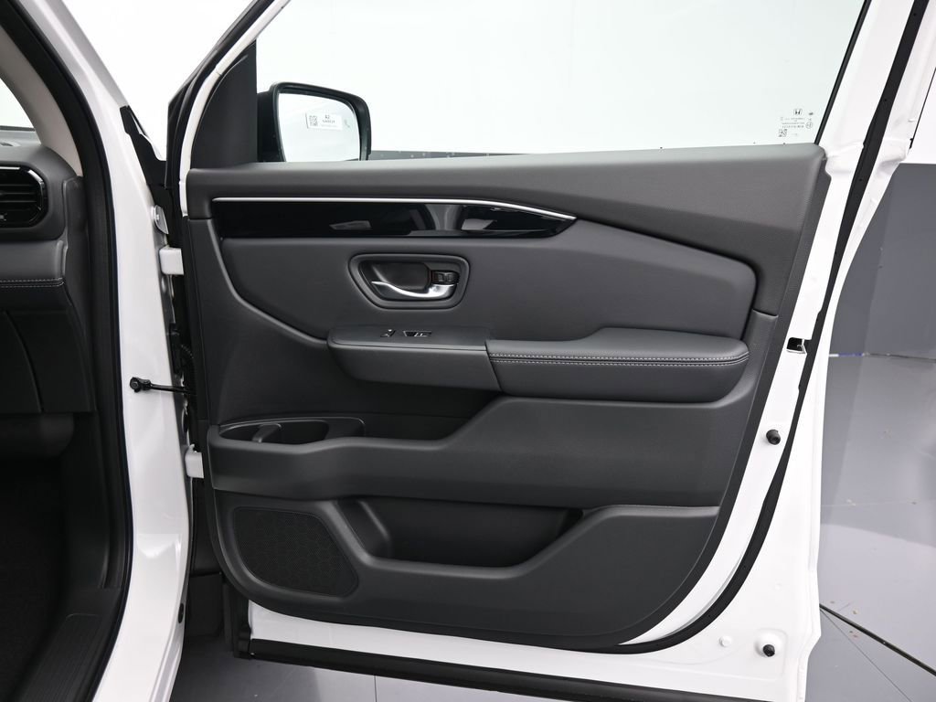 New 2025 Honda Pilot Touring image 27